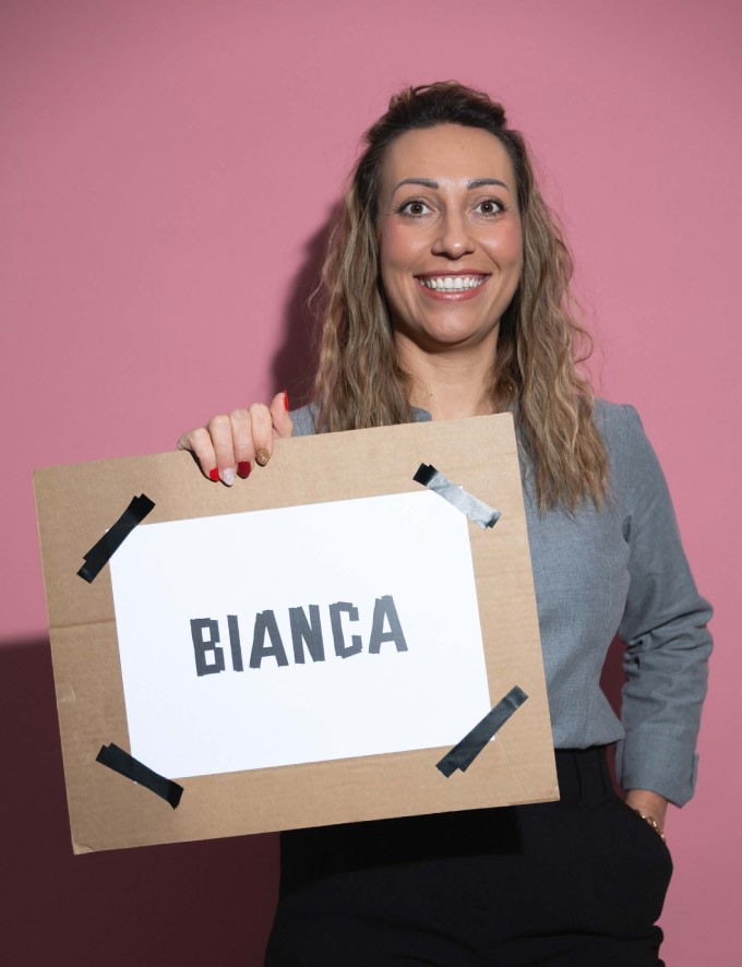 Bianca mit Lächeln