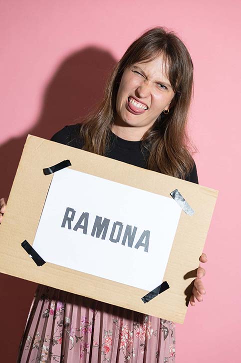 Ramona mit Grimasse